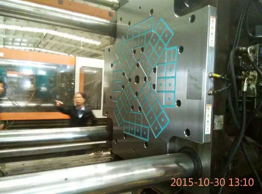 注塑機(jī)磁力模板的8大安全措施