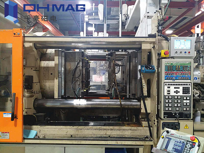 千豪磁電雙色注塑機快速換模系統的功能特點