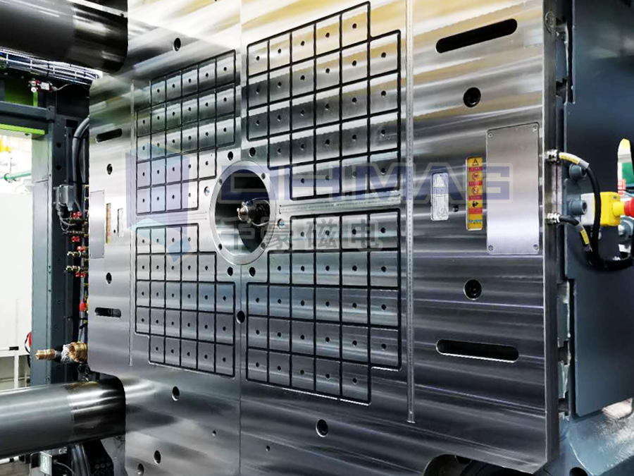 恩格爾贏泰1350T注塑機磁力模板