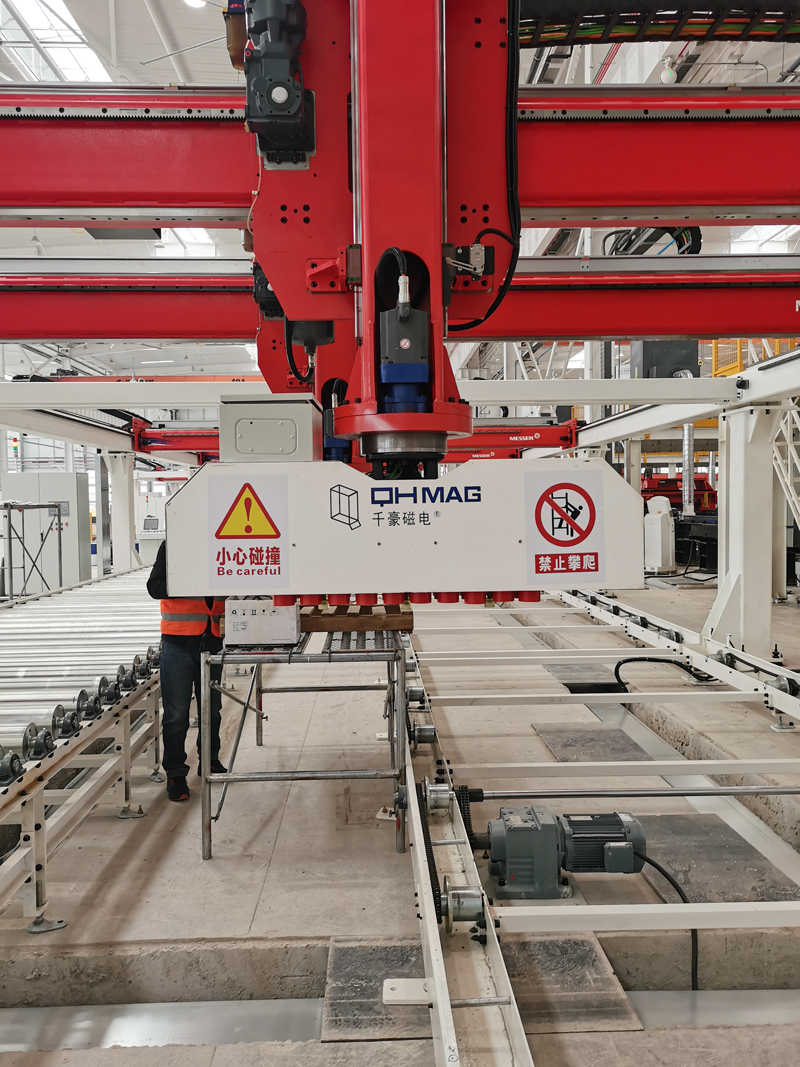 機(jī)械手端拾器電永磁夾具：千豪為重型裝備智能生產(chǎn)線帶來(lái)的創(chuàng)新