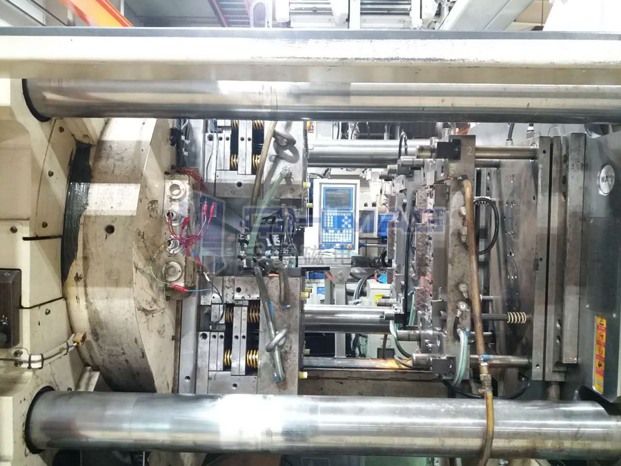 注塑機(jī)磁力換模