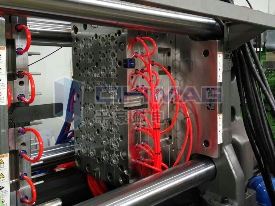 注塑機磁力換模